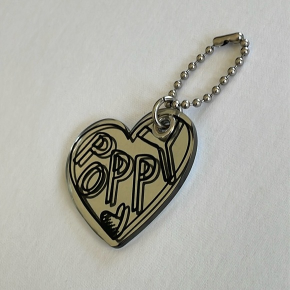 Coach Poppy Mirrored Heart Hangtag Bag Charm Keyfob Hang Tag Multi - Picture 6 of 14